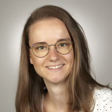 Magda Horváth, Nuorempi asiantuntija